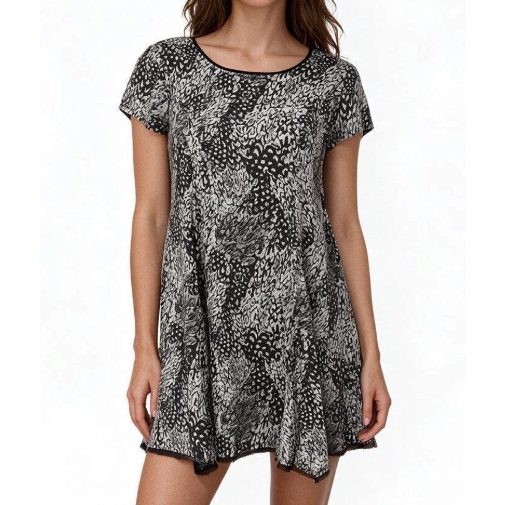 SILENCE + NOISE Urban Outfitters BLACK/GRAY Animal Print T-SHIRT SWING DRESS XS